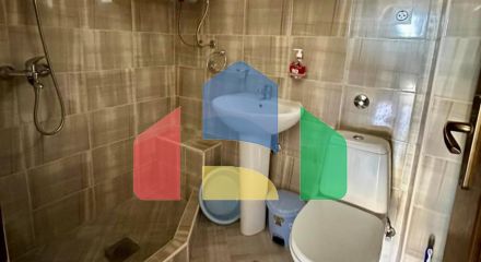 Дом в Сутоморе с 2 апартаментами и видом на море.