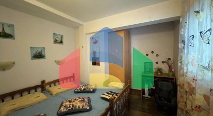 Просторный дом и апартаменты для аренды в Сутоморе.