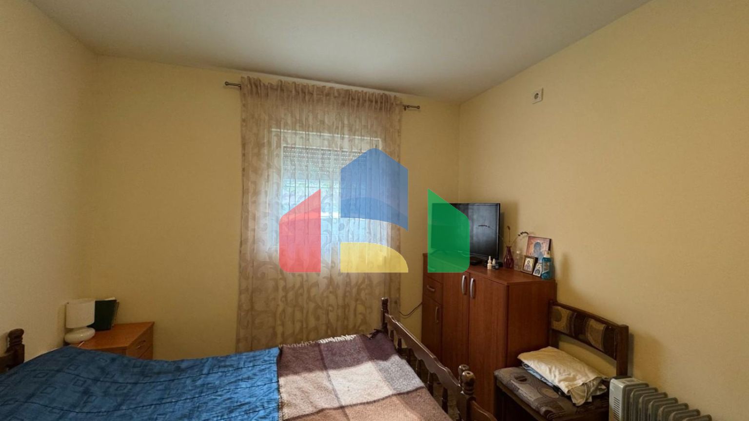 Просторный дом и апартаменты для аренды в Сутоморе.