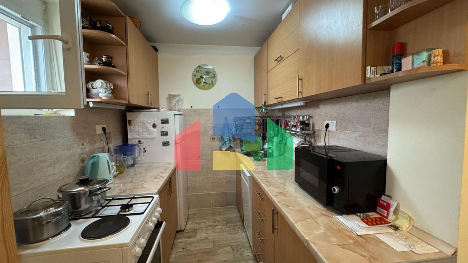 Просторный дом и апартаменты для аренды в Сутоморе.