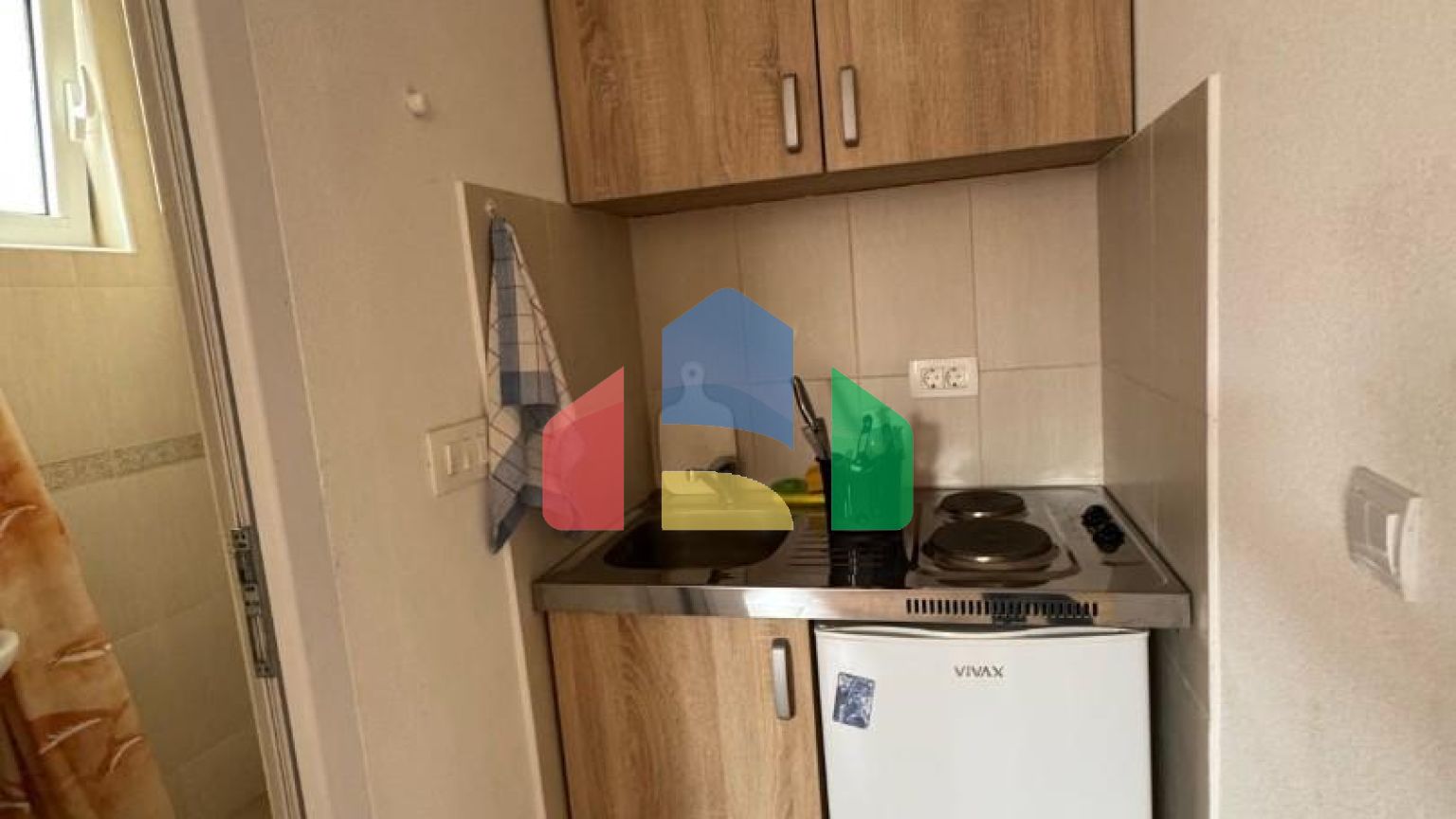 Просторный дом и апартаменты для аренды в Сутоморе.