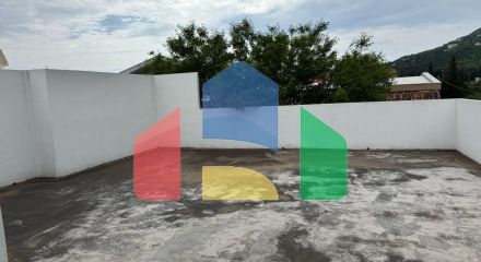 Просторный дом и апартаменты для аренды в Сутоморе.