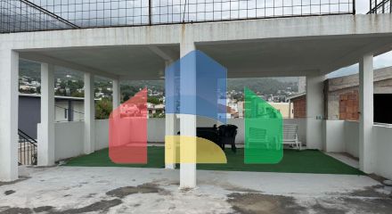 Просторный дом и апартаменты для аренды в Сутоморе.