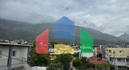 Просторный дом и апартаменты для аренды в Сутоморе.