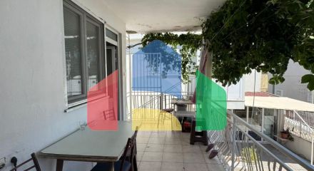 Продаётся этаж дома с двумя апартаментами в Сутоморе ниже магистрали