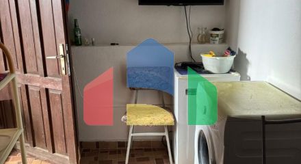 Small house with a plot in Sutomore