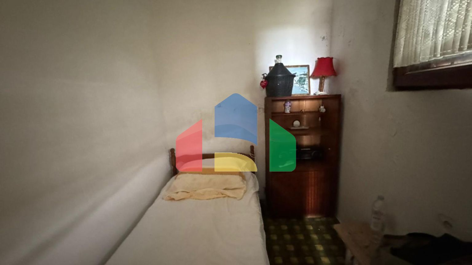 Небольшой дом с участком в Сутоморе