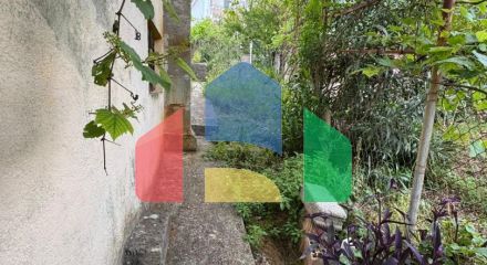 Небольшой дом с участком в Сутоморе