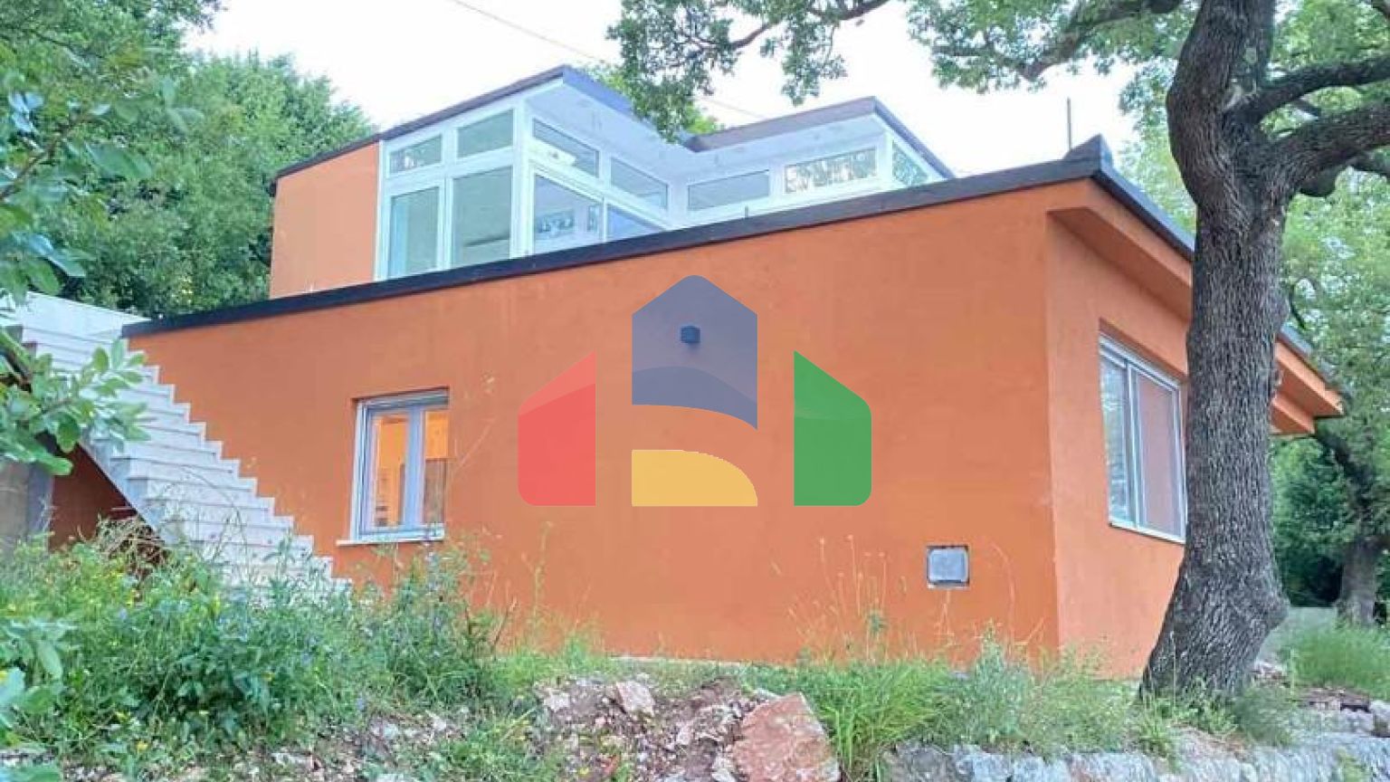 Легальный дом с видом на море в Заградже, Сутоморе после ремонта