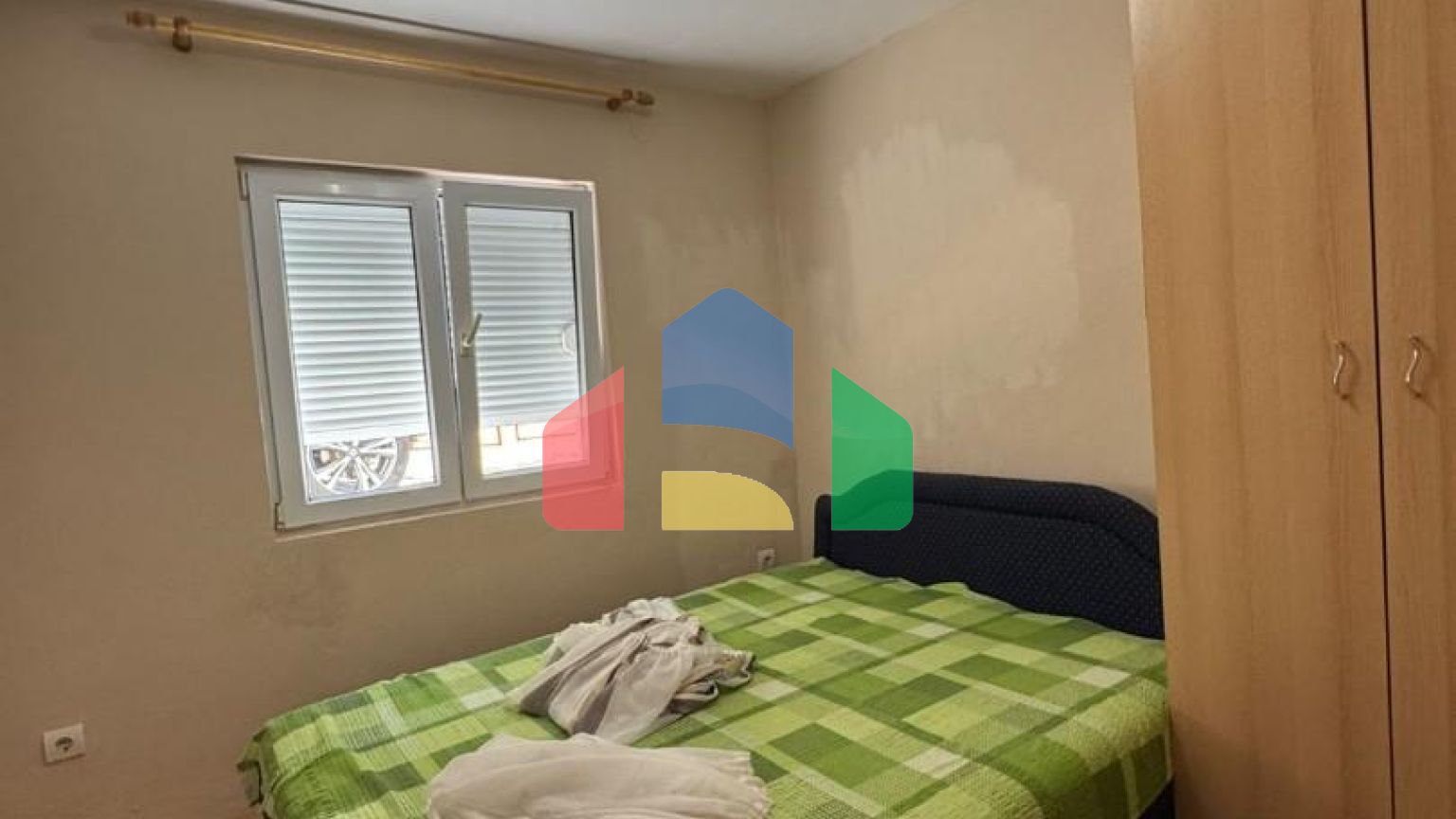 Недорогой двухэтажный дом с видом на море в Сутоморе