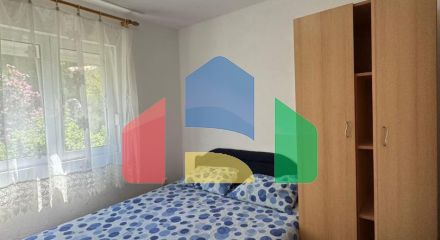 Недорогой двухэтажный дом с видом на море в Сутоморе