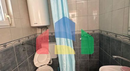 Недорогой двухэтажный дом с видом на море в Сутоморе