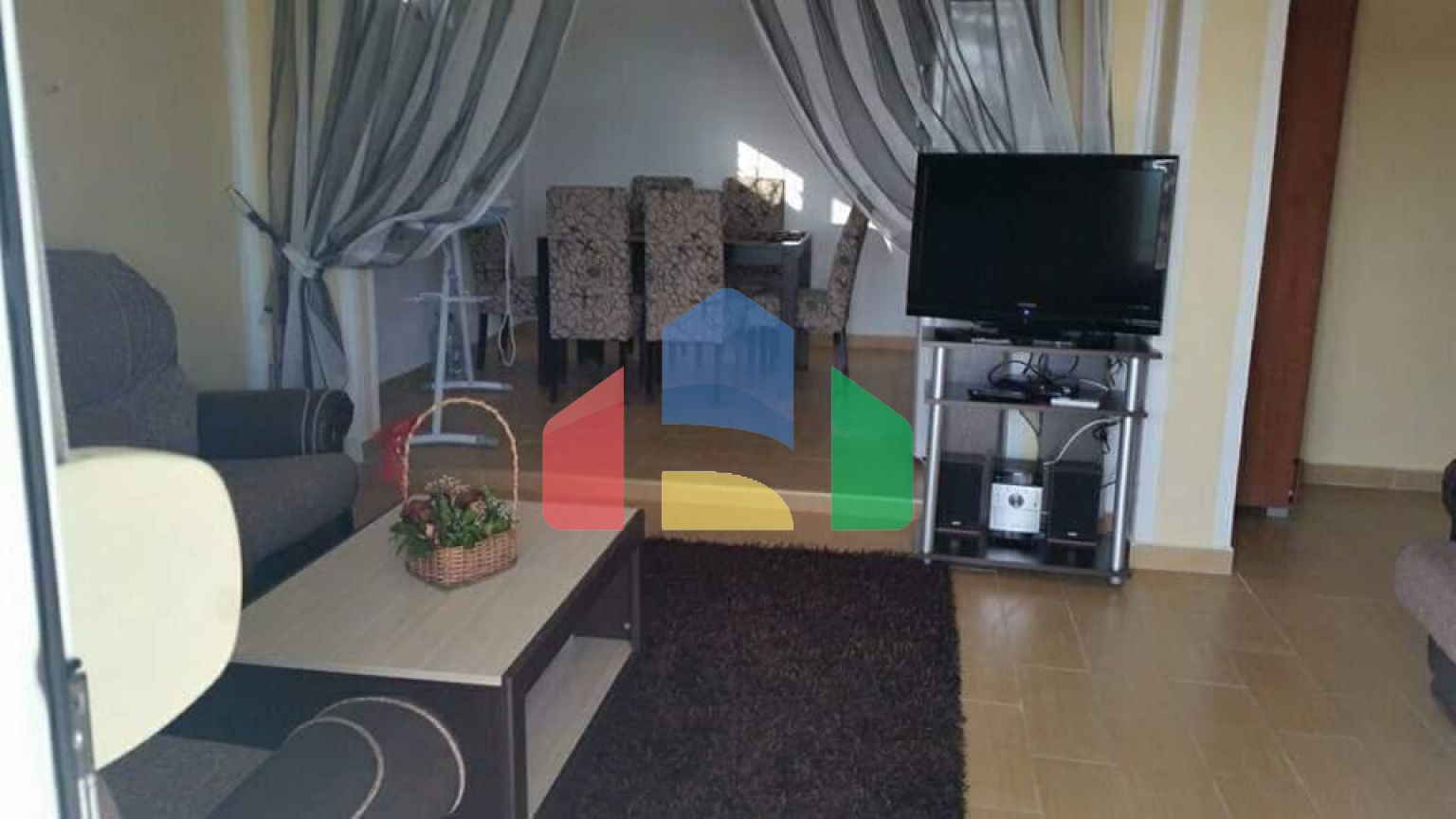 Трёхэтажный дом в живописном горном районе Сутоморе