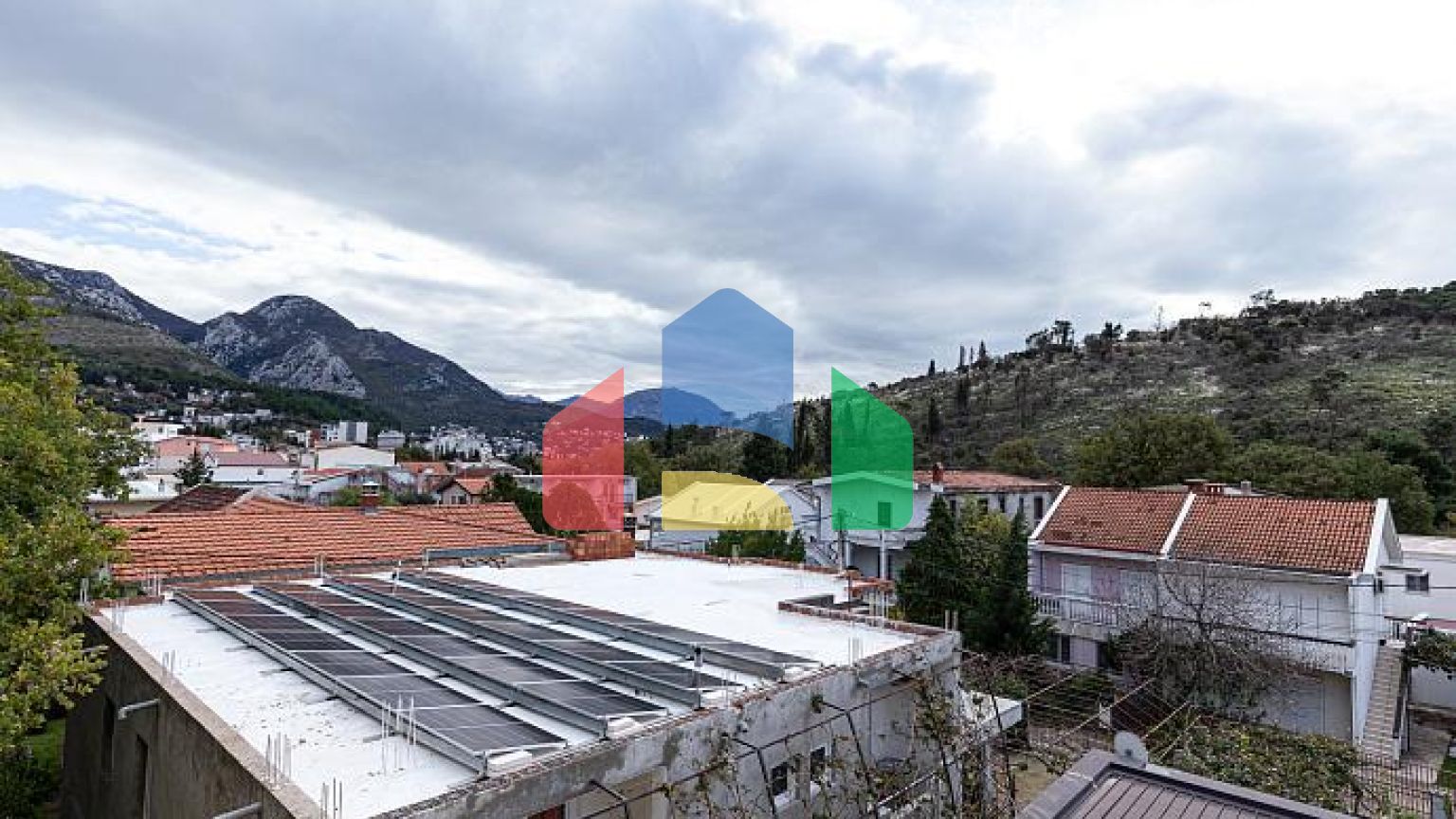 Квартира с одной спальней на отличной локации в Сутоморе