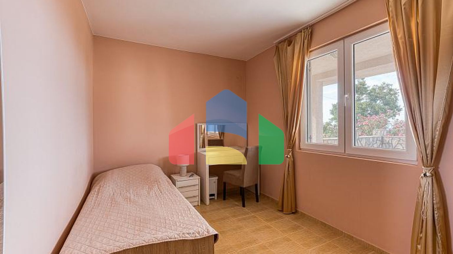 Дом в Сутоморе с панорамным видом на море 140 м2