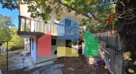 Легальный дом с 7 спальнями в Сутоморе