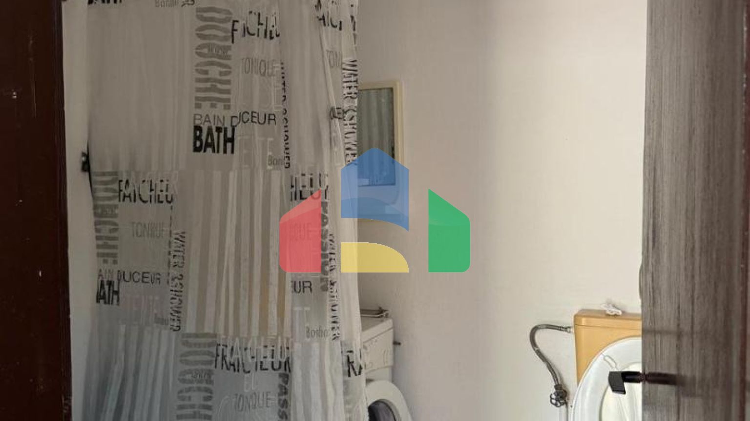 Одноэтажный легальный дом в Сутоморе  с участком