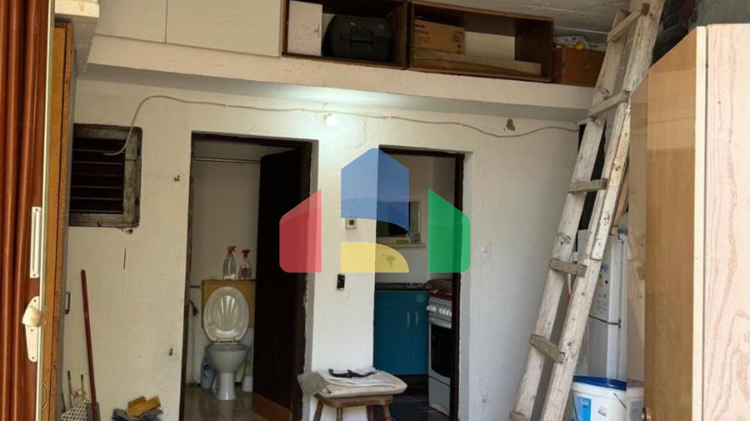 Одноэтажный легальный дом в Сутоморе  с участком