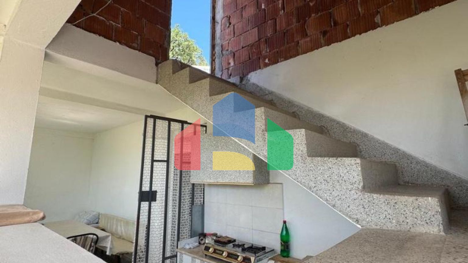 Одноэтажный легальный дом в Сутоморе  с участком