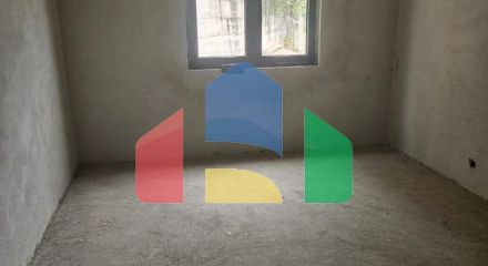 Продается легальный дом в черновой отделке с видом на море.