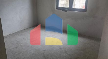 Продается легальный дом в черновой отделке с видом на море.