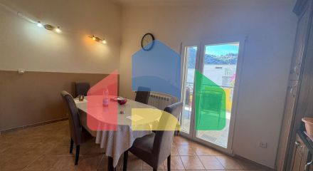 Продаётся двухэтажный уютный дом в Сутоморе