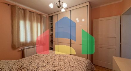 Продаётся двухэтажный уютный дом в Сутоморе