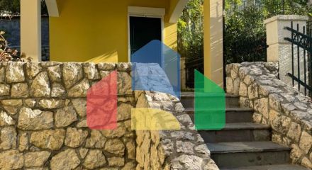 Продаётся двухэтажный уютный дом в Сутоморе