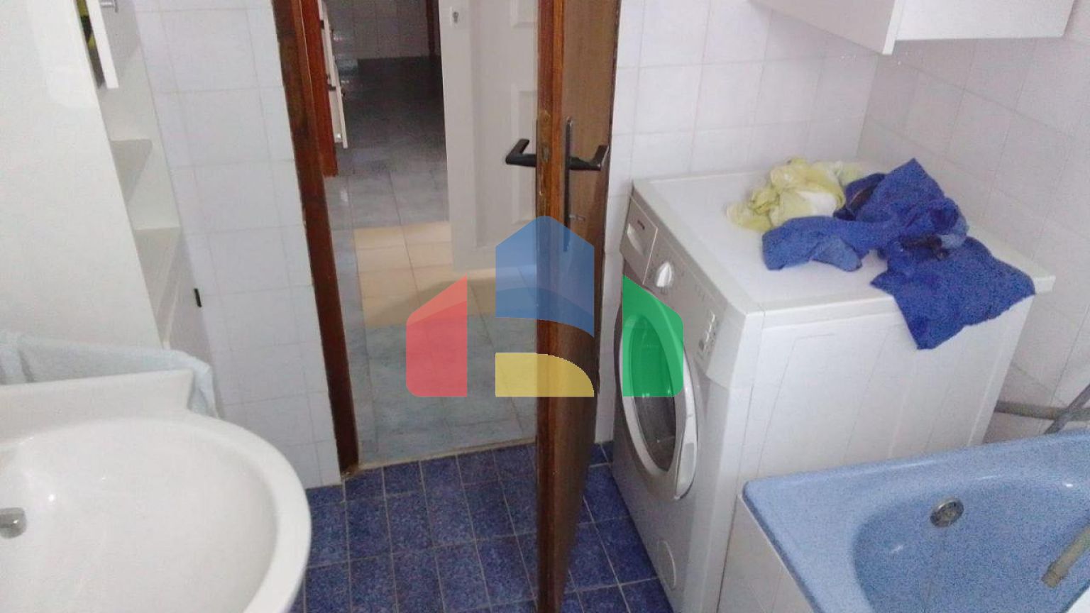 Продажа легального дома c 3 апартаментами в Сутоморе, район Заградже