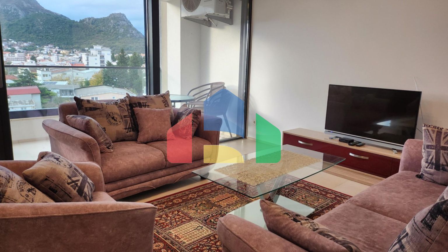 Квартира в новом доме в центре Сутоморе, 52 м2