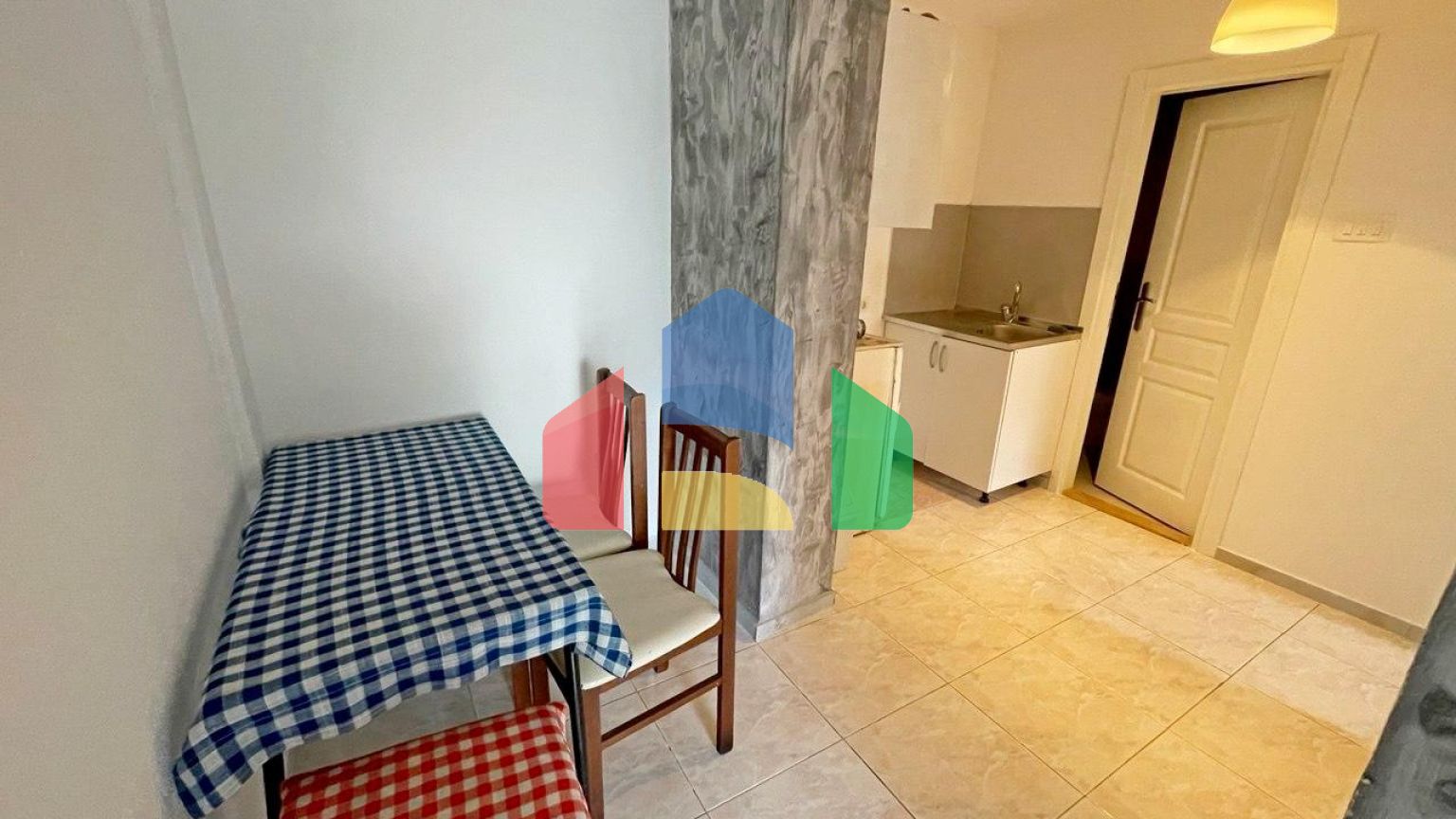 Продажа дома в Сутоморе ниже магистрали 190.000 евро