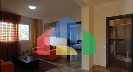 Villa with pool in Sutomore