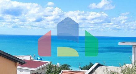 Идеальный семейный дом с видом на море и горы в Сутоморе