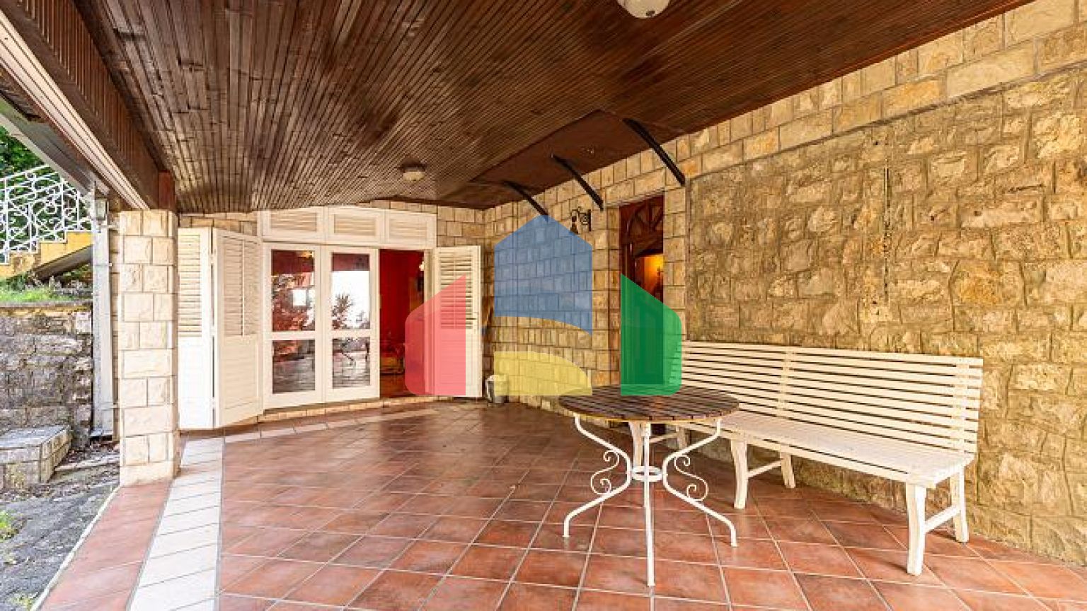 дом в сутоморе 150м2