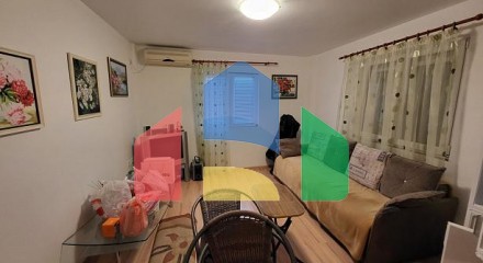House with apartments in Sutomore