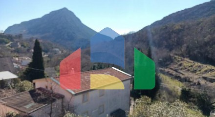 Two-storey house with 6 bedrooms in Misici