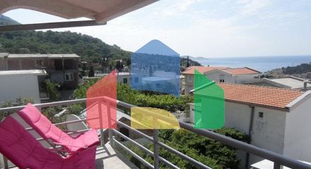 Дом в Сутоморе с видом на море