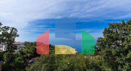 Дом с террасой и видом на море в Баре