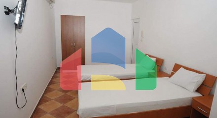House with ten apartments in an excellent location