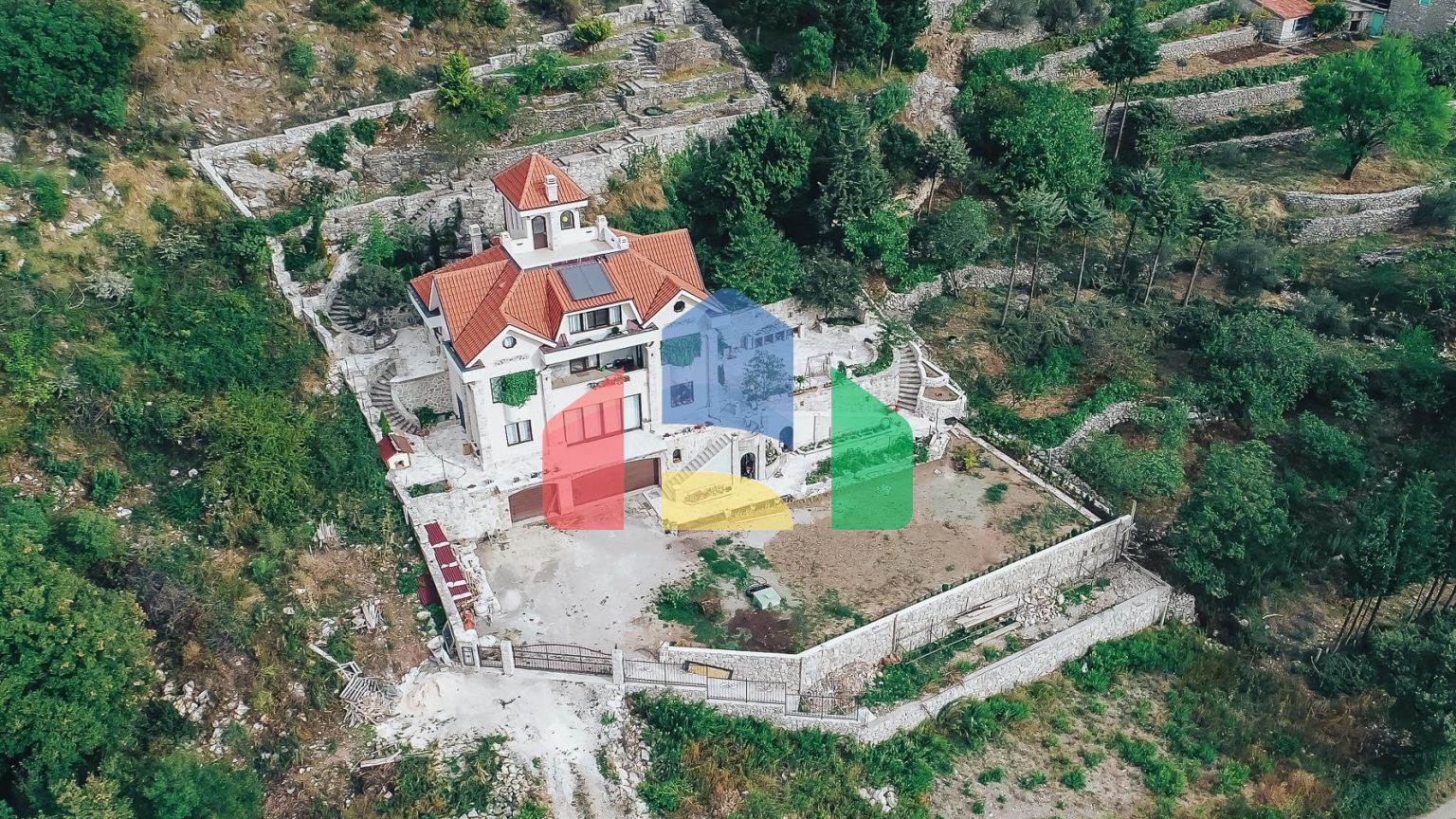 Новая уникальная вилла над Святым Стефаном