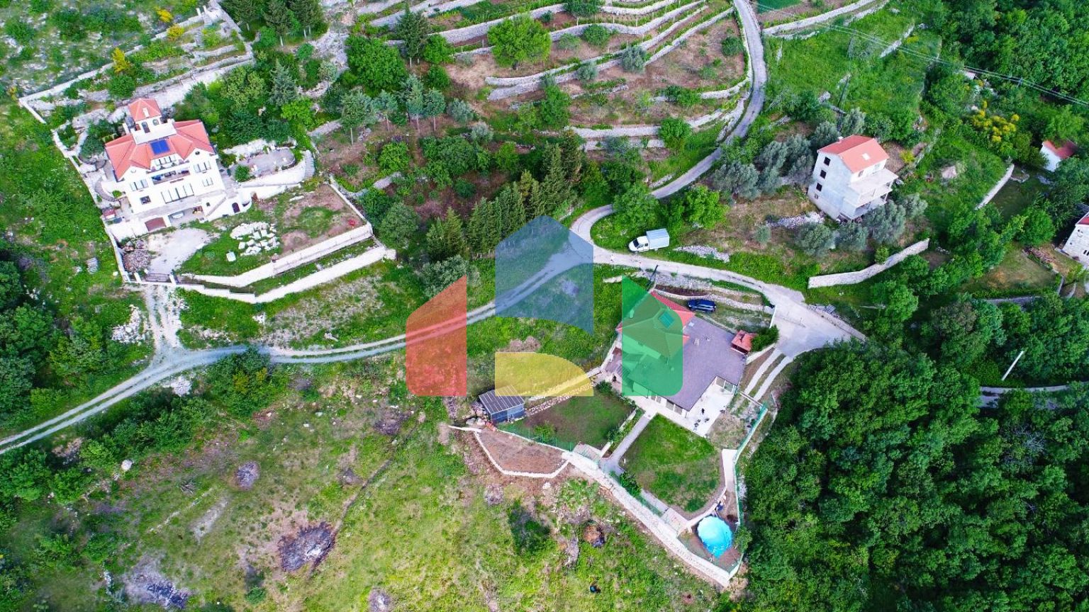 Новая уникальная вилла над Святым Стефаном