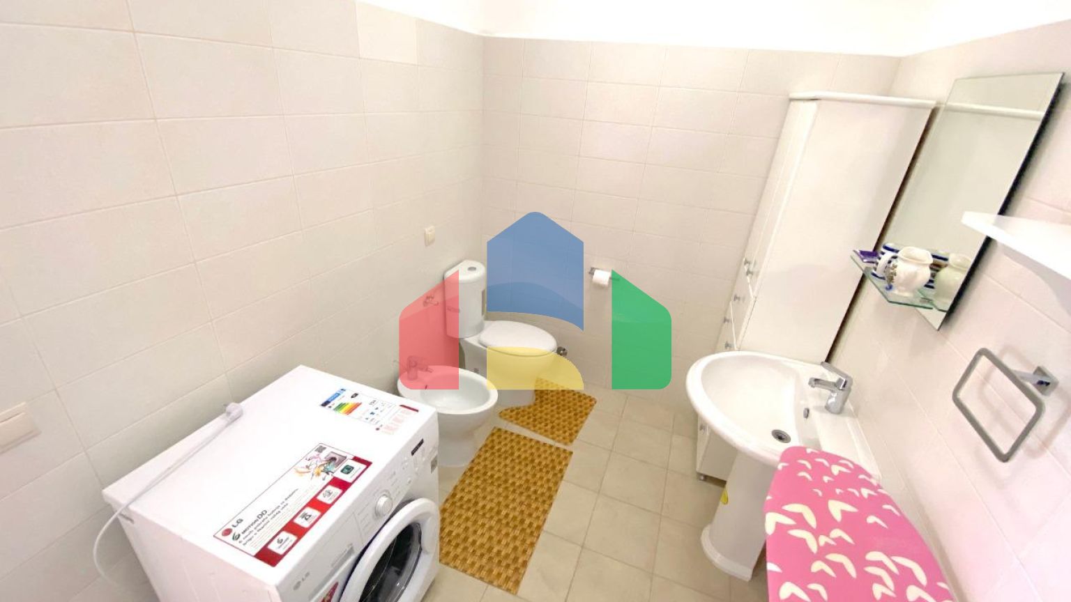 Вилла с тремя спальнями в Близикуче