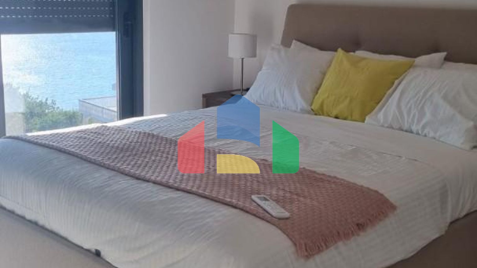 Новые виллы с бассейном в Будванской ривьере