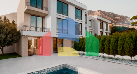 Large townhouse 230 m² in Montenegro with sea view, Budva Riviera