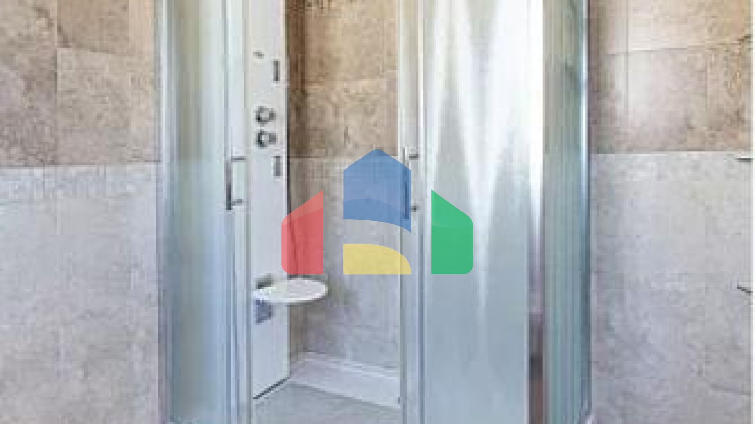 Просторная двухуровневая квартира с видом на море в Свети-Стефане