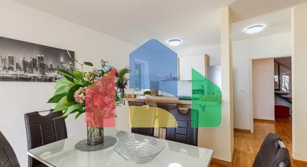 Spacious duplex apartment with sea view in Sveti Stefan