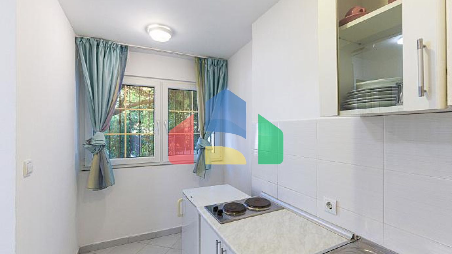 Квартира на продажу с видом на остров Свети Стефан