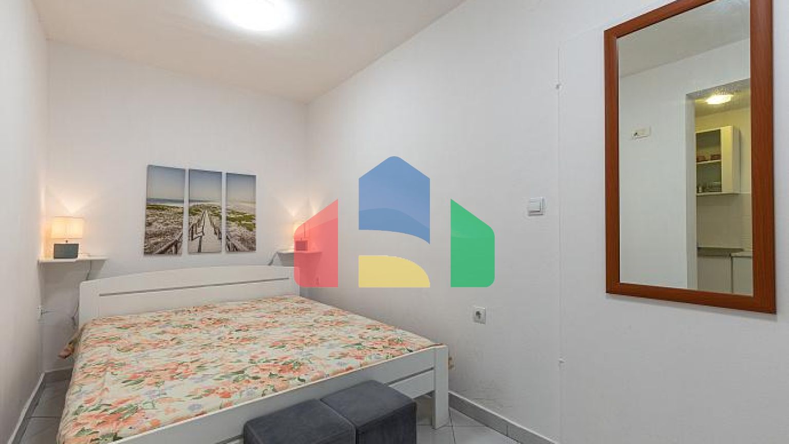 Квартира на продажу с видом на остров Свети Стефан