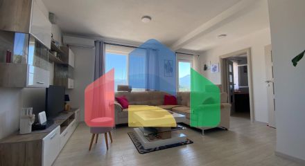 Новый дом с видом на море на полуострове Луштица