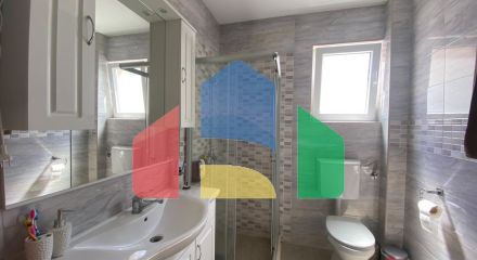 Новый дом с видом на море на полуострове Луштица